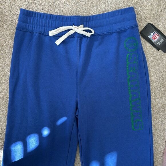 NWT Seattle Seahawks Junk Food Royal Cropped Sweatpants NFL Team Apparel Size L - Picture 5 of 13
